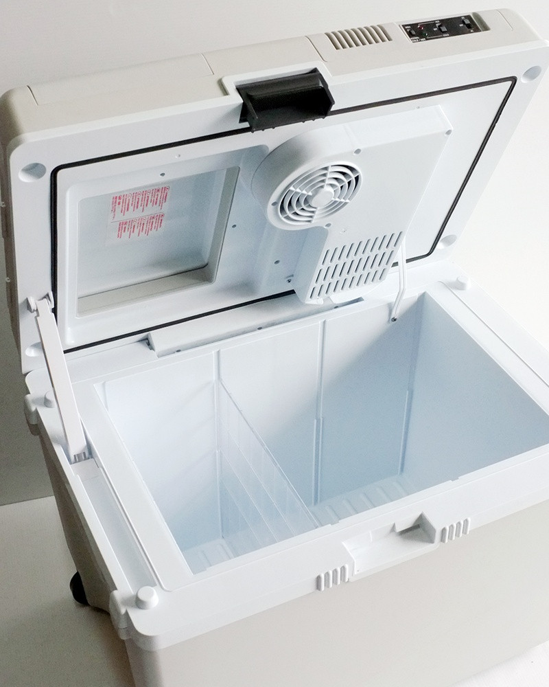 Buy Challenger Thermoelectric Portable Chilly Bin Cooler/Warmer 34L