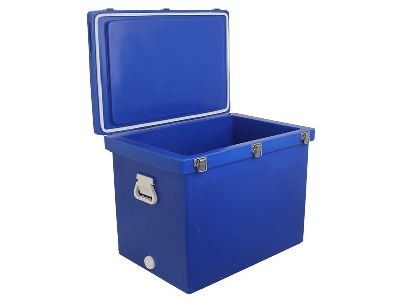 Buy Square Heavy Duty Chilly Bin 120L online at MarineDeals.co.nz