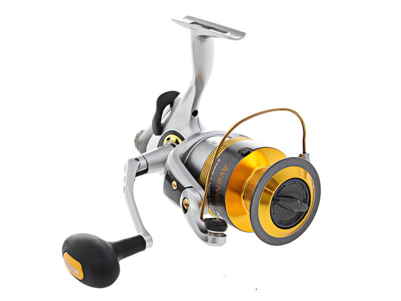 okuma avenger baitfeeder reel